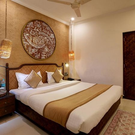 Accord Hotel Mumbai Exterior foto