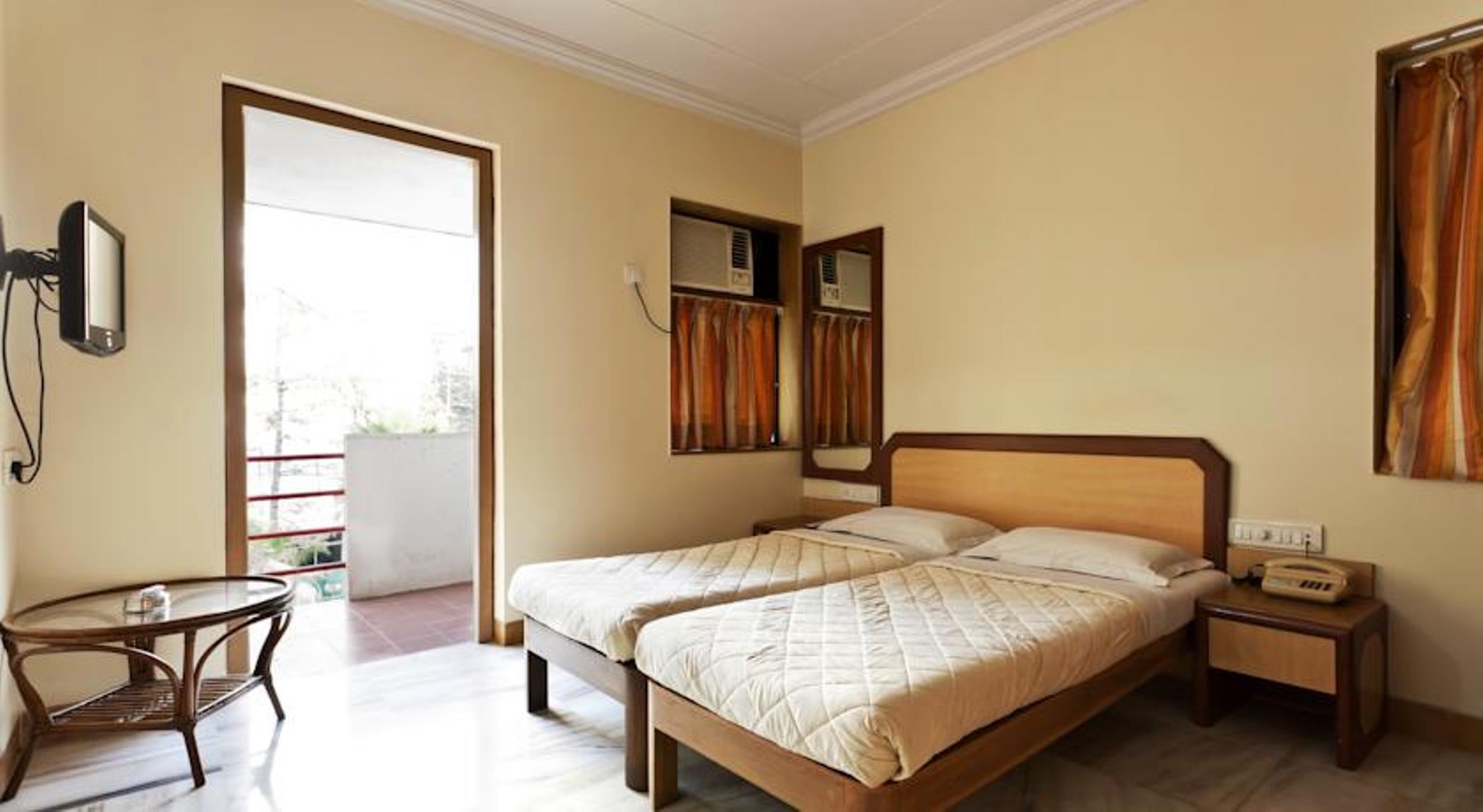 Accord Hotel Mumbai Exterior foto