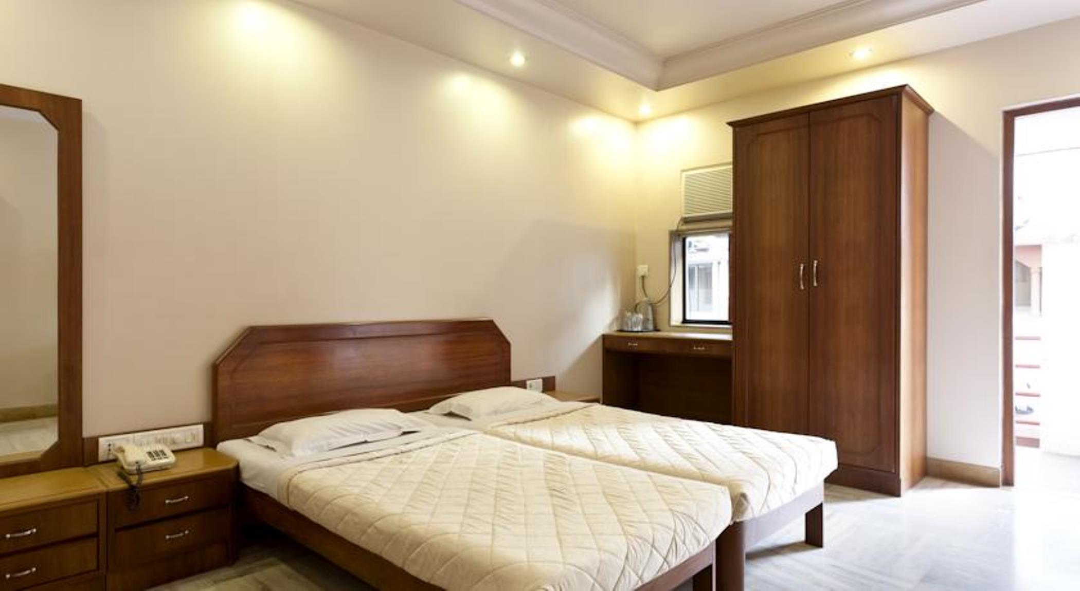 Accord Hotel Mumbai Exterior foto