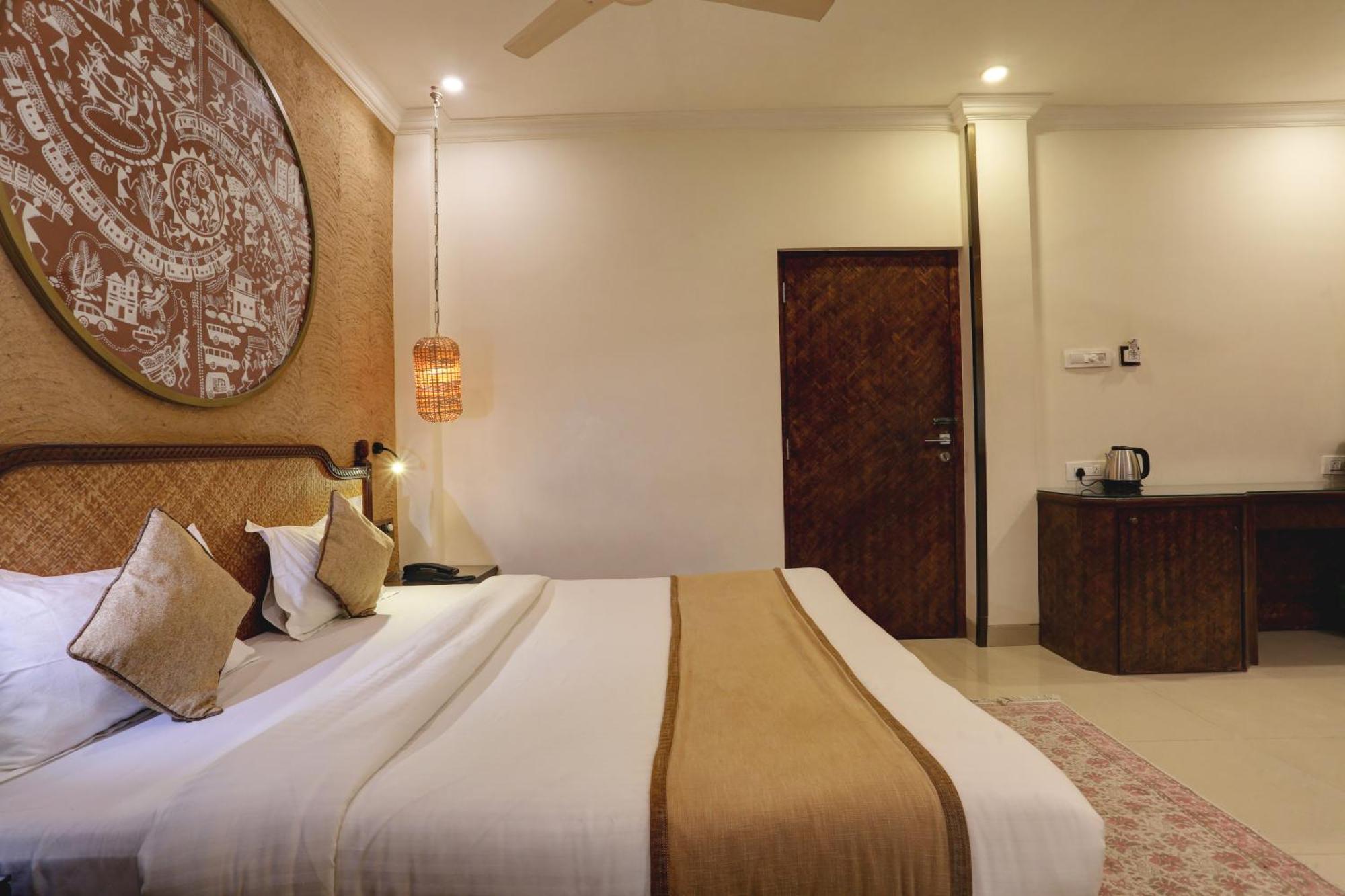 Accord Hotel Mumbai Exterior foto