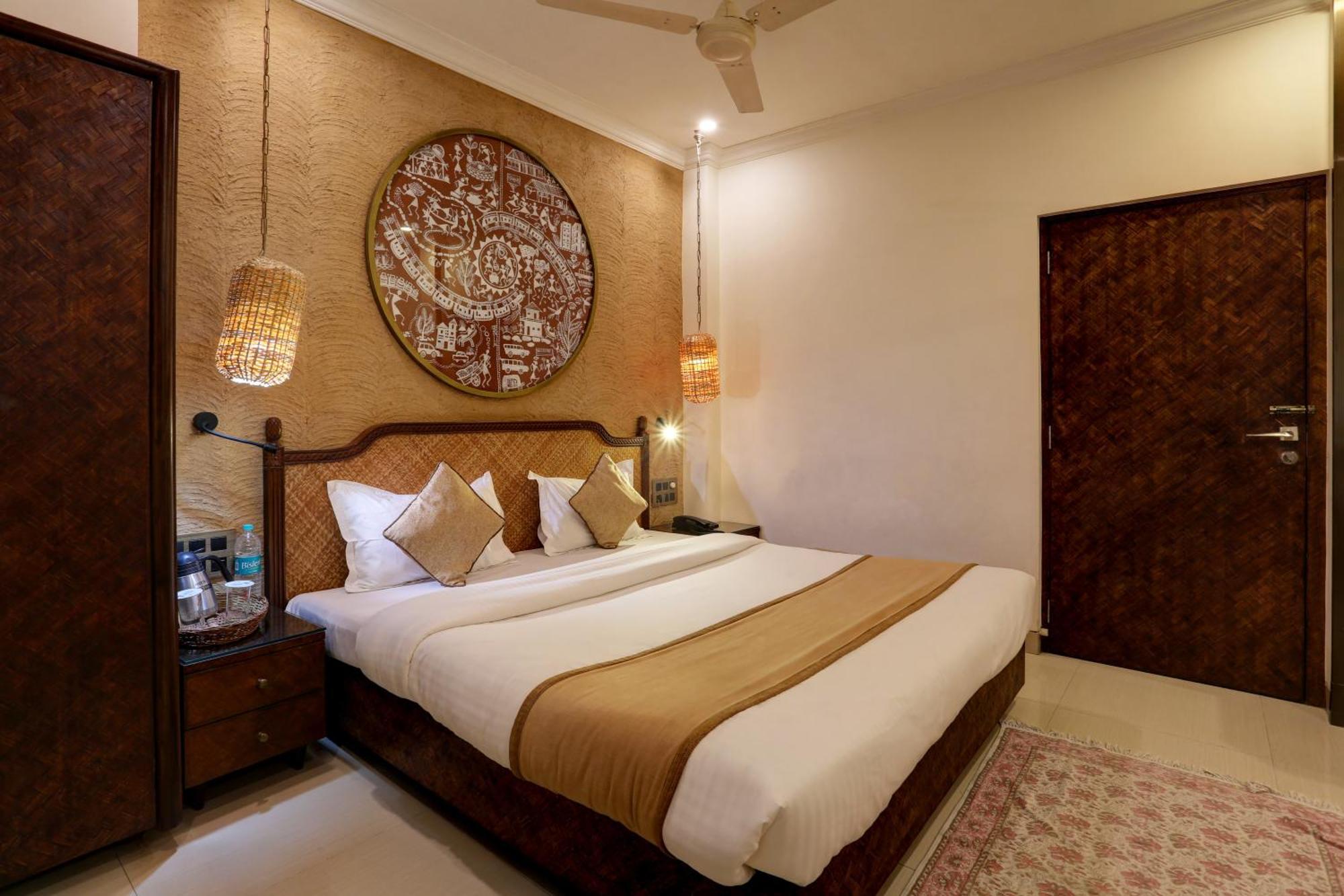 Accord Hotel Mumbai Exterior foto