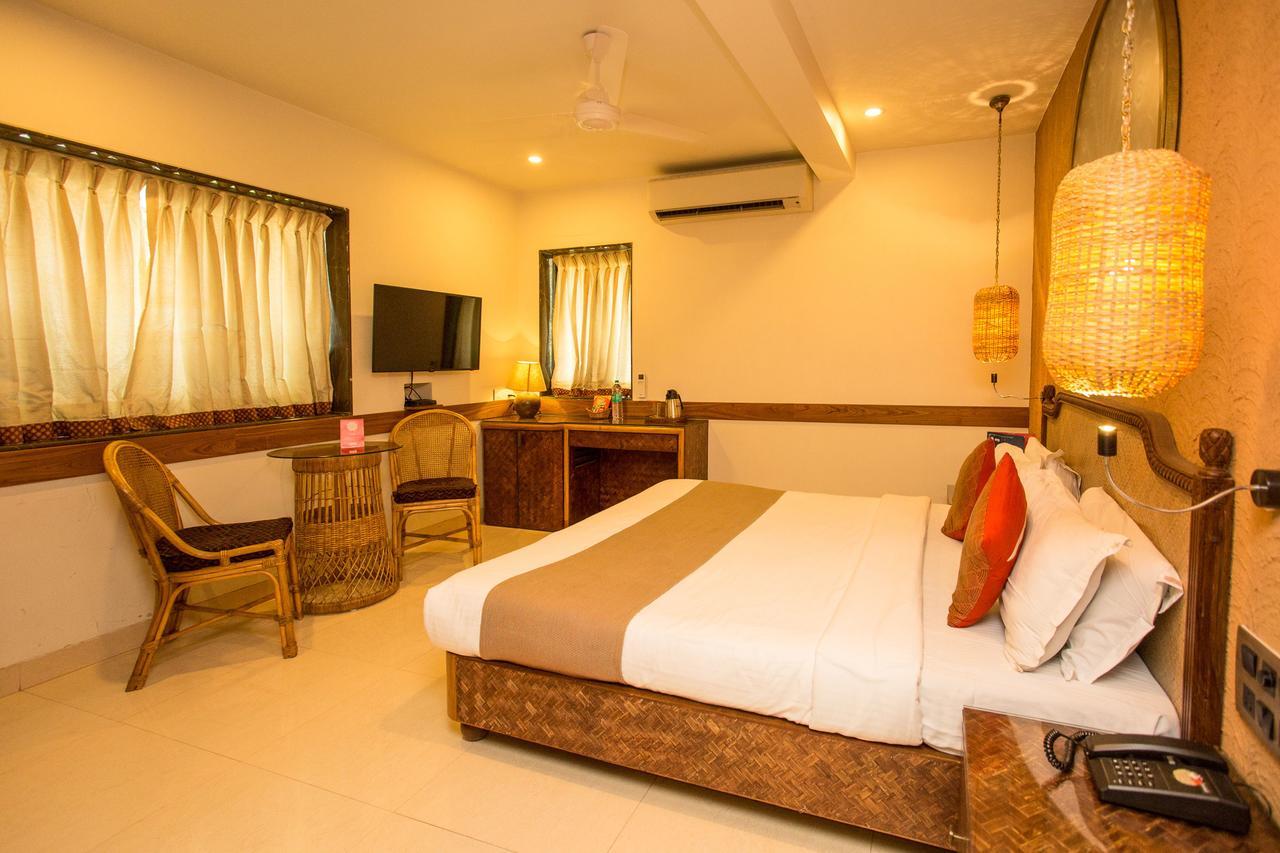 Accord Hotel Mumbai Exterior foto