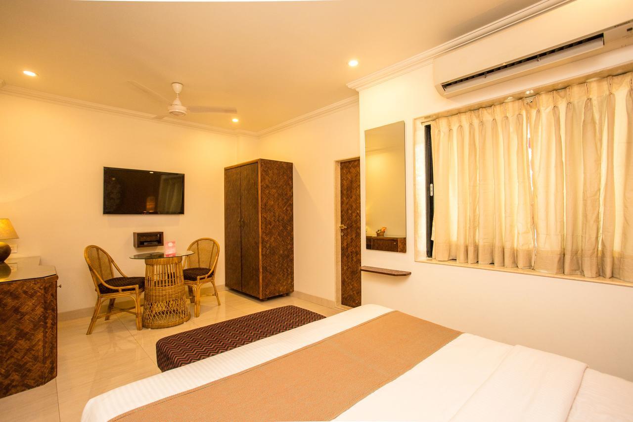 Accord Hotel Mumbai Exterior foto