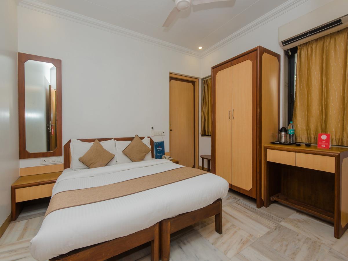 Accord Hotel Mumbai Exterior foto