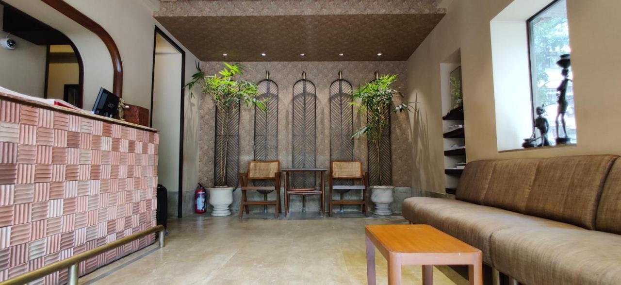 Accord Hotel Mumbai Exterior foto